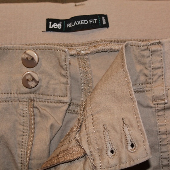 Lee Relaxed Fit Poplin Bermuda Shorts - Picture 5 of 5